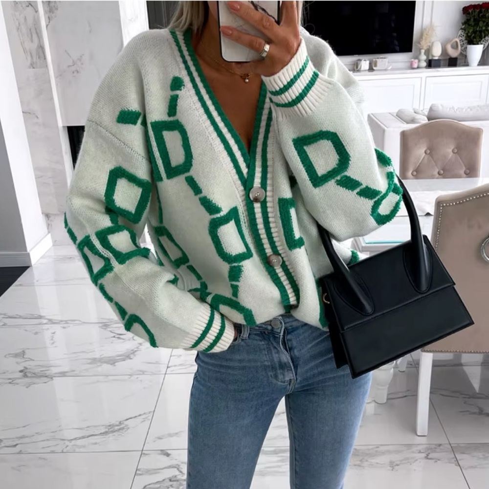 NWOT Beautiful White with Green Design Cardigan Sweater Size - 2XL